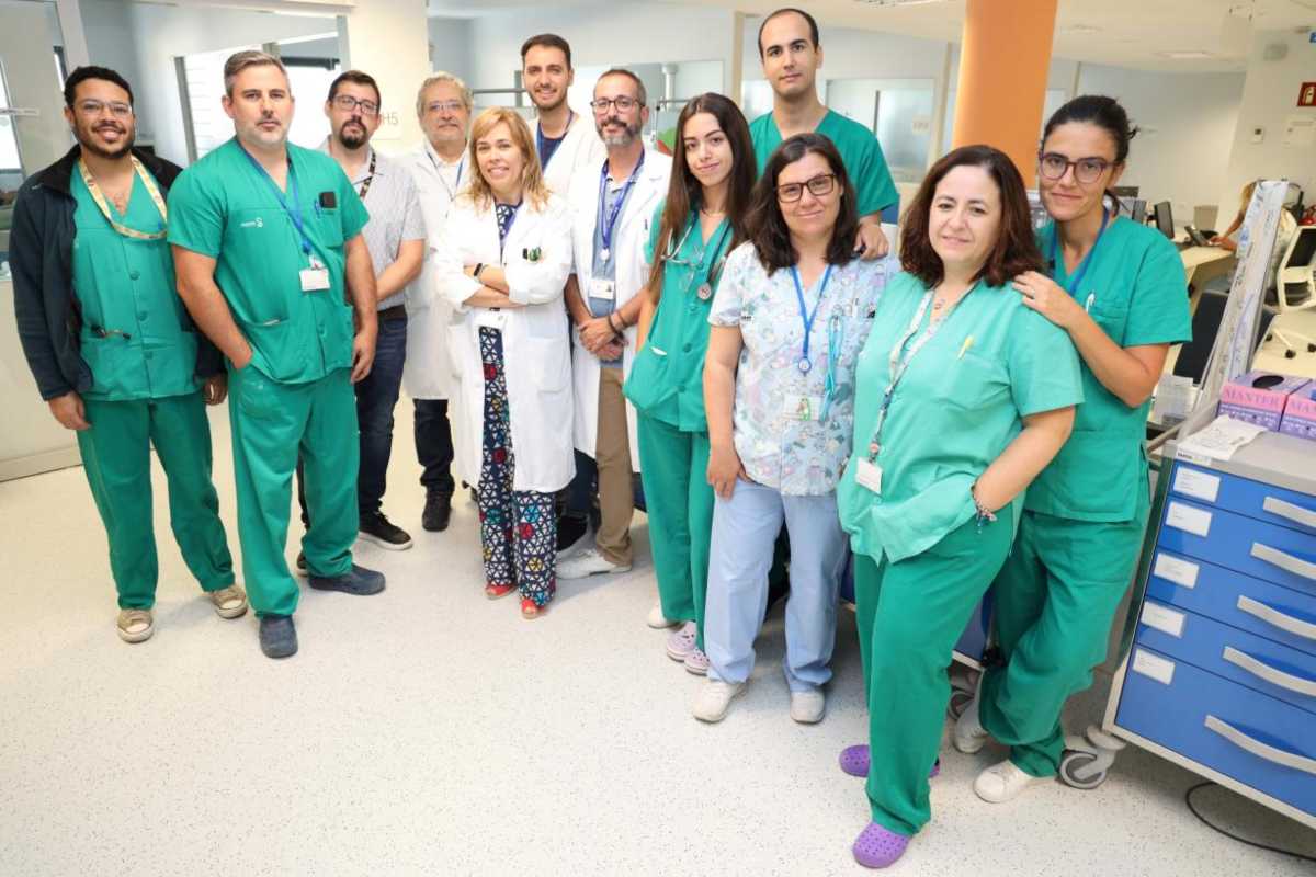 El equipo que ha llevado a cabo la nueva terapia con un bebé en el Hospital Universitario de Toledo.