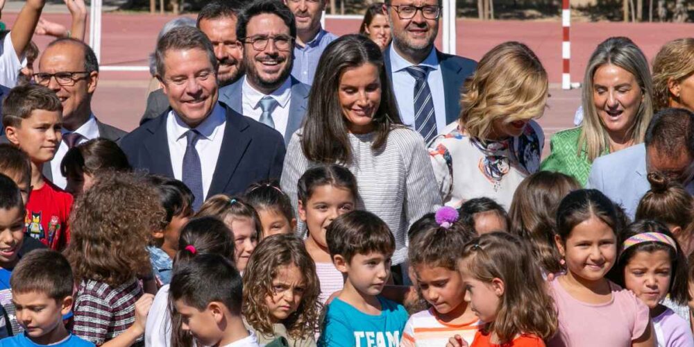 Inicio de curso en el ‘Maestra Plácida Herranz’ de Azuqueca con la reina Letizia.