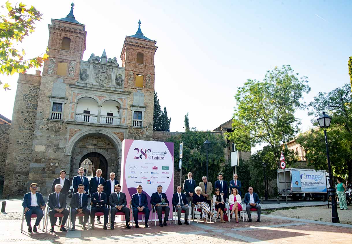 Foto de familia antes de la presentación de los Galardones de Fedeto. Foto: Rebeca Arango.