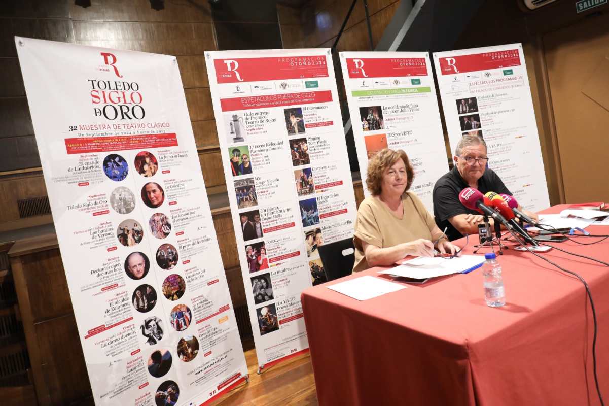 La concejal de Cultura y Patrimonio, Ana Pérez, junto al director del Teatro, Francisco Plaza.