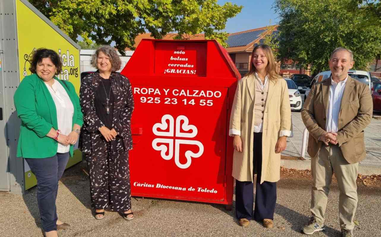 Instalación de un contendedor para residuos textiles en el Polígono de Toledo.