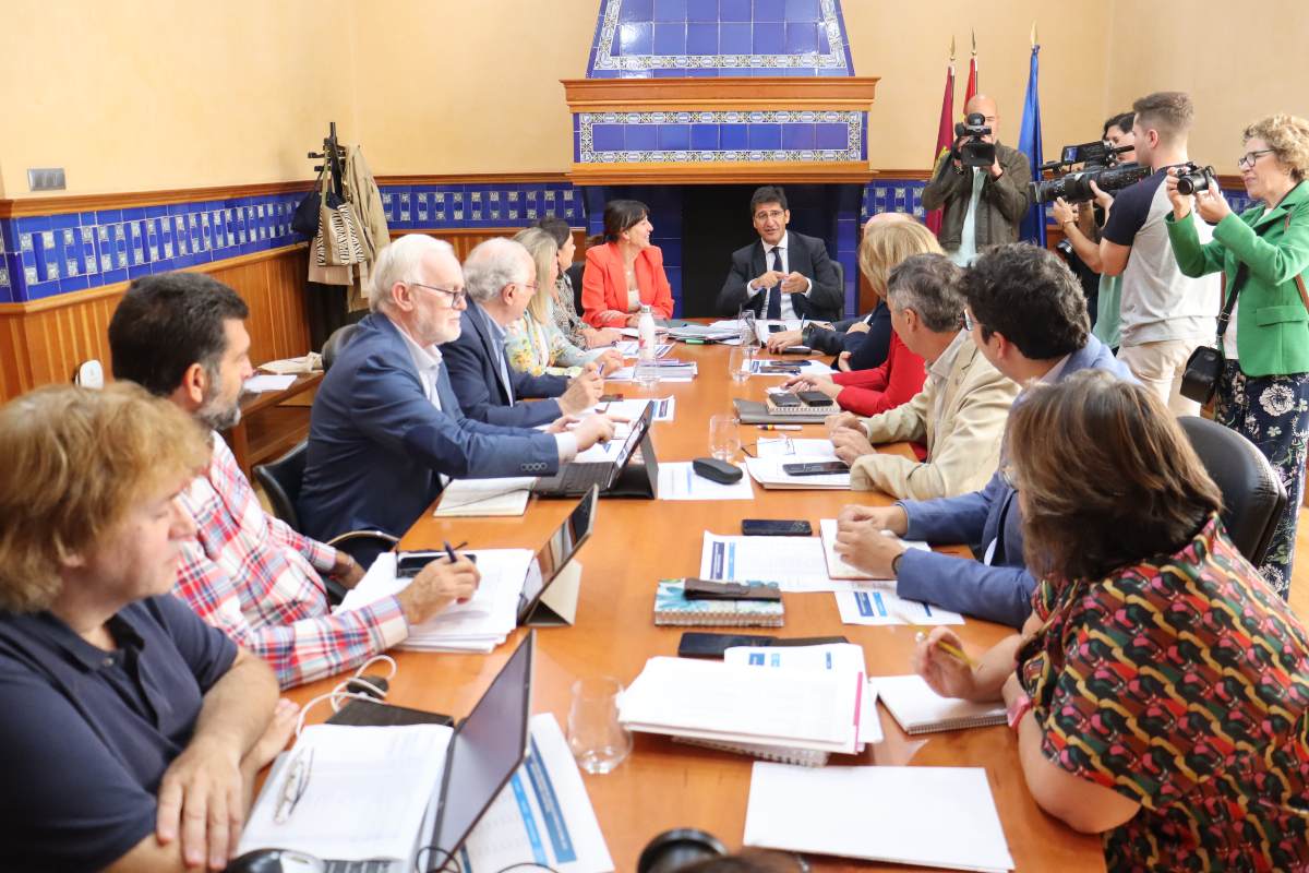 Reunión entre el vicepresidente segundo del Gobierno de C-LM, José Manuel Caballero, y los delegados de la Junta en la provincia de Ciudad Real