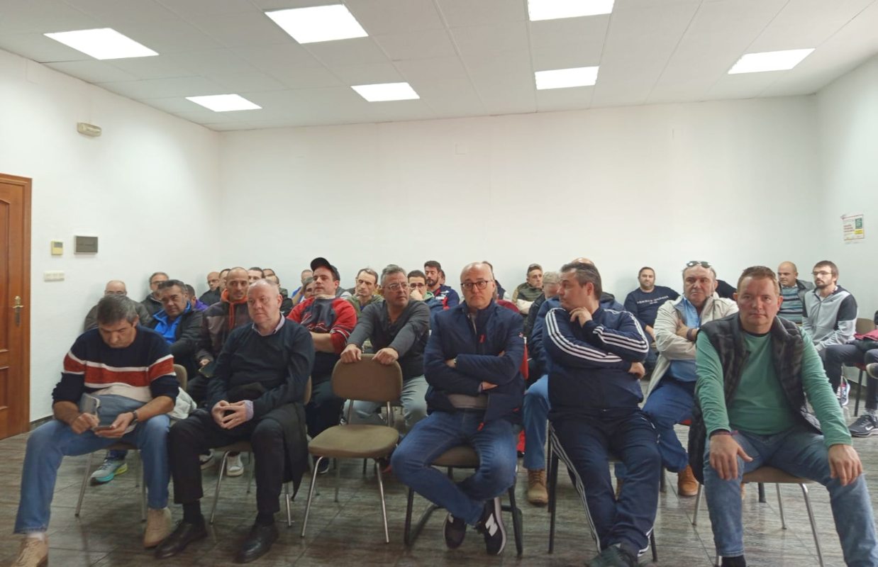 Trabajadores del servicio de recogida de residuos de Alcázar y comarca.