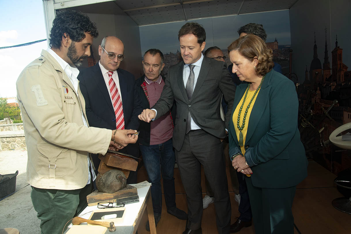 El alcalde de Toledo, Carlos Velázquez, en Farcama. Imagen: Rebeca Arango.