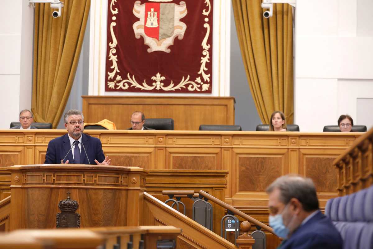 Debate sobre las listas de espera en las Cortes de Castilla-La Mancha.