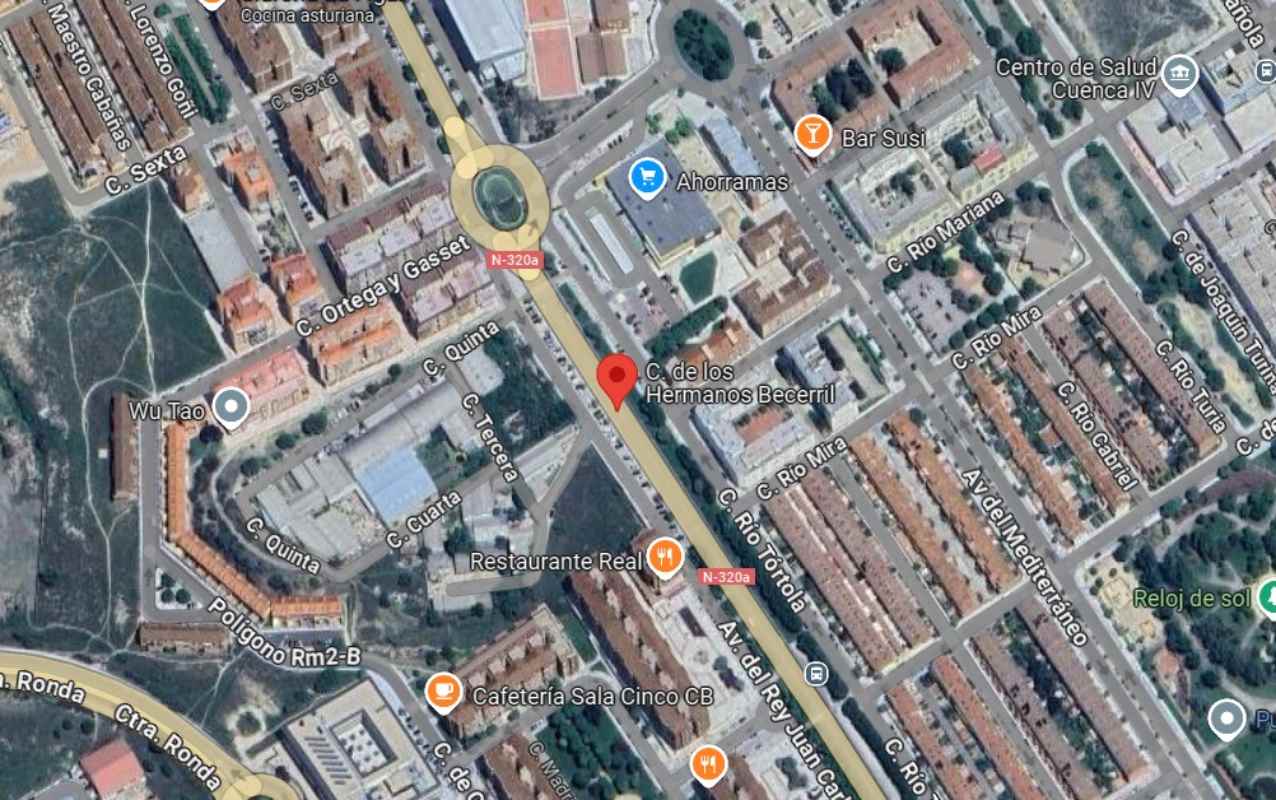 Accidente con un herido en la calle Hermanos Becerril de Cuenca. Imagen: Google Maps.