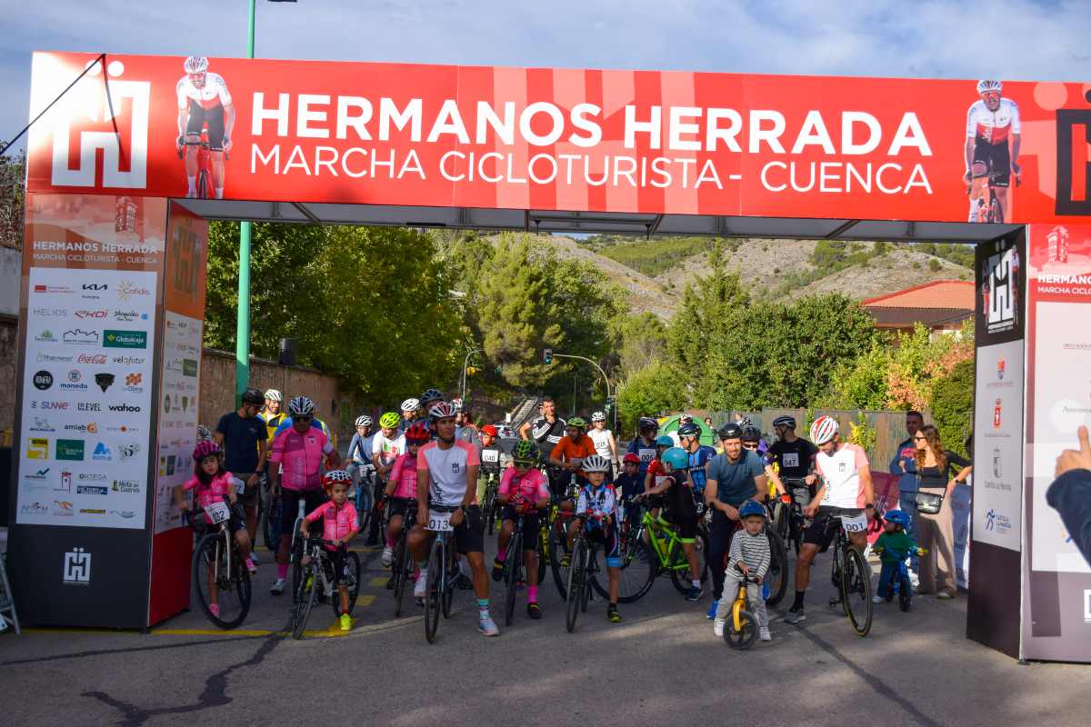 Salida de la Marcha Hermanos Herrada.