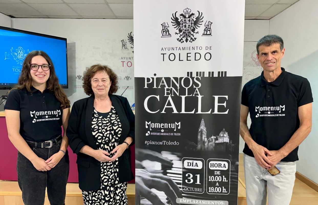 Presentación de Pianos en la calle.