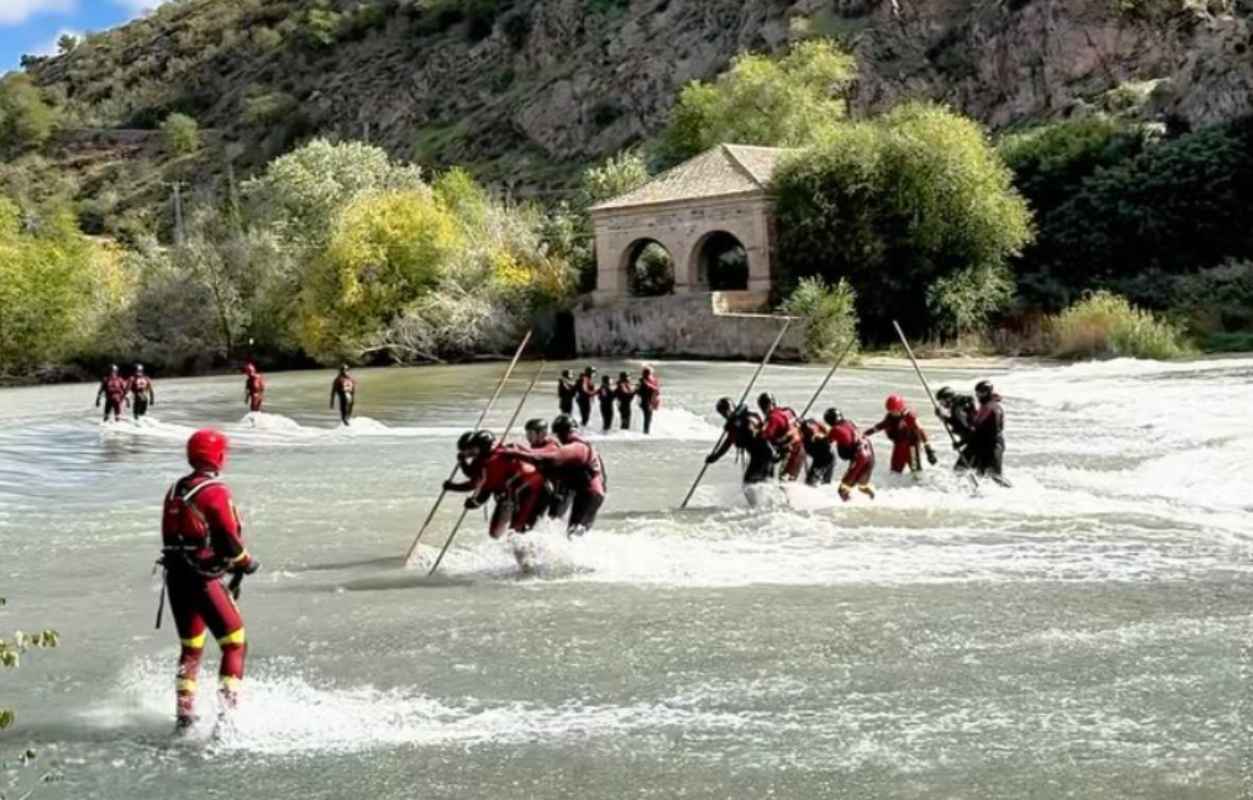 Prácticas de la UME en el Tajo. Imagen: ser0noser.