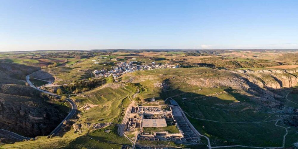 Imagen aérea del yacimiento arqueológico de Valeria. Foto: Cultura Castilla-La Mancha.