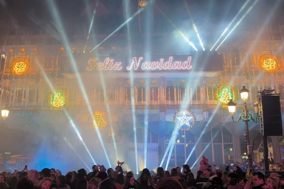 Encendido de la iluminación navideña el pasado año en la Plaza Mayor