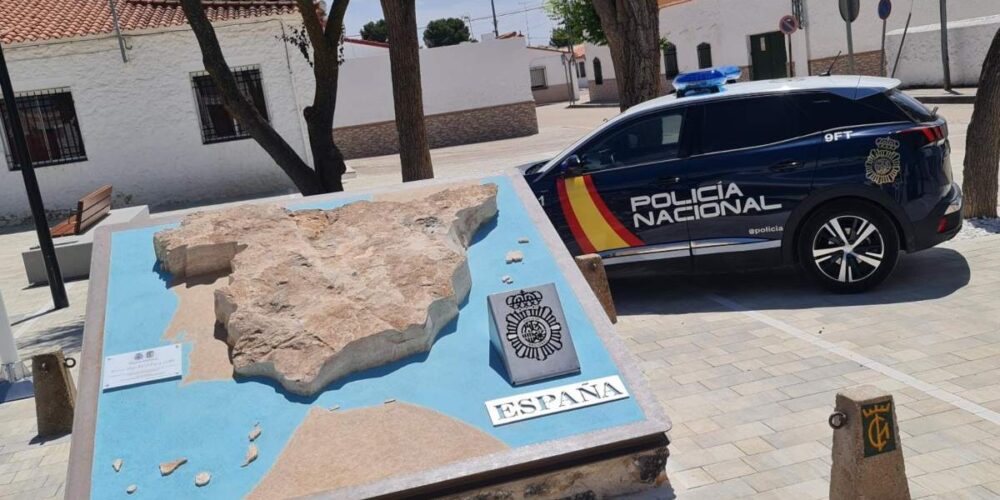 Imagen de un coche de la Policía Nacional en Alcázar de San Juan