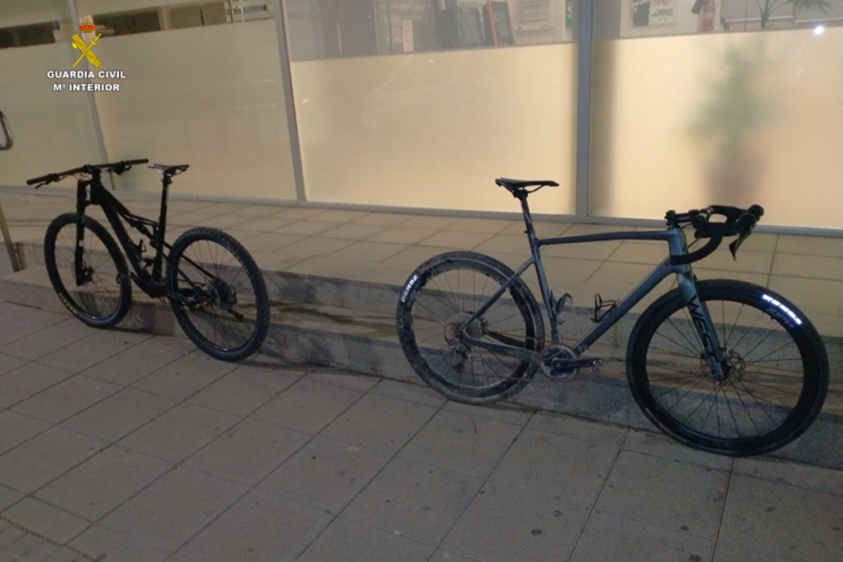 Las dos bicicletas sustraídas y que han sido recuperadas por la Guardia Civil