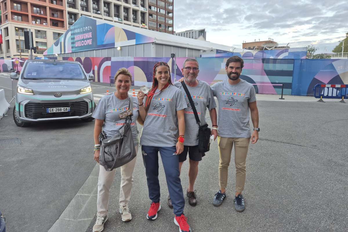 Marta Francés con sus padres y hermano