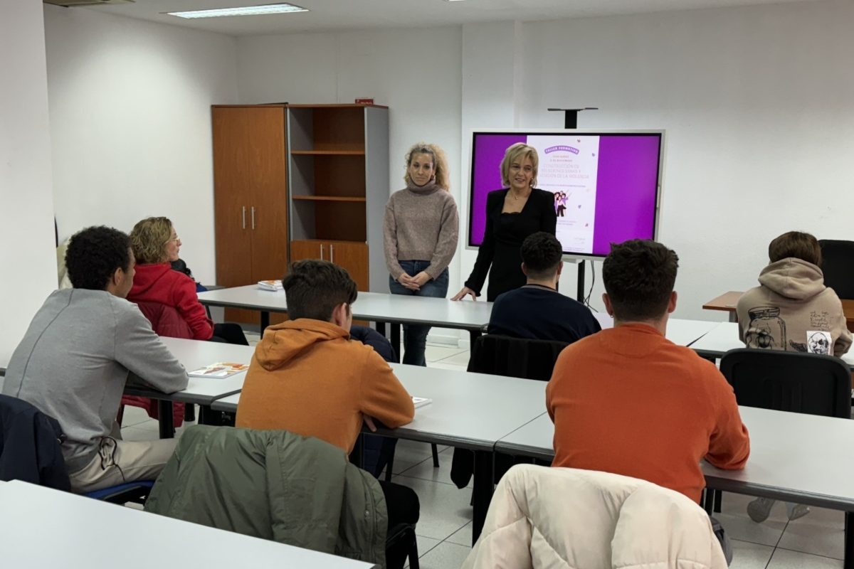 Personas con discapacidad de Ciudad Real se forman en taller para construir relaciones sanas y evitar abusos y maltrato