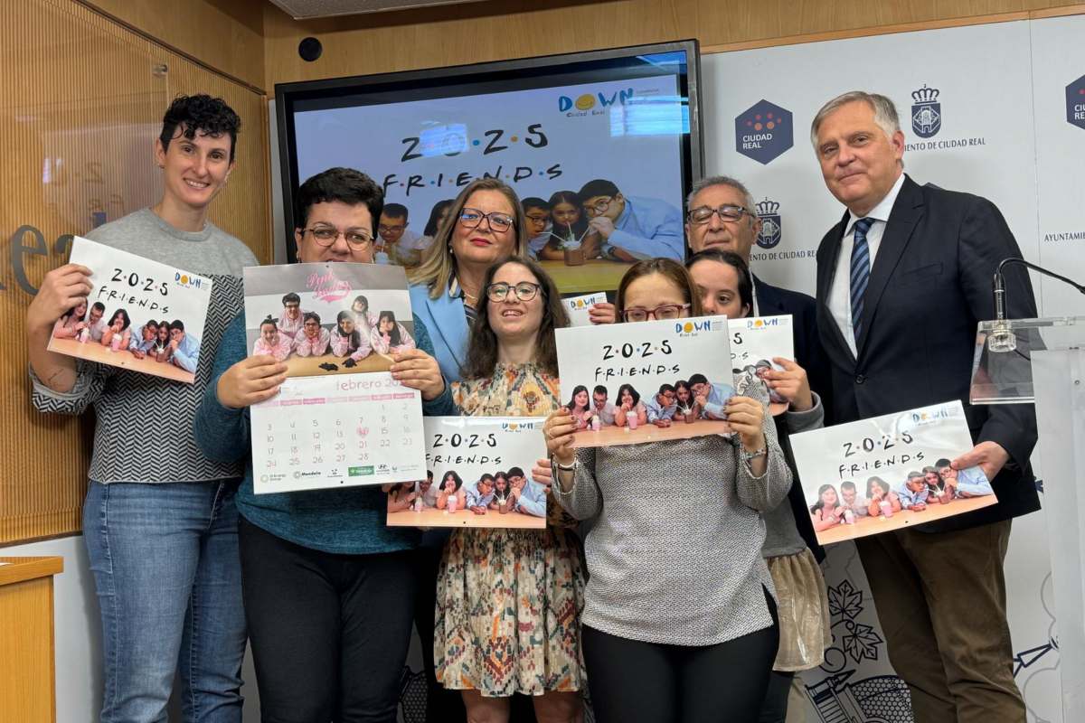 Presentación del calendario solidario de Down Caminar