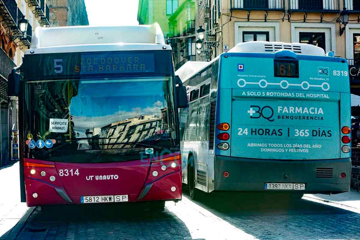 Imagen de autobuses urbanos de Toledo. Foto: Rebeca Arango.