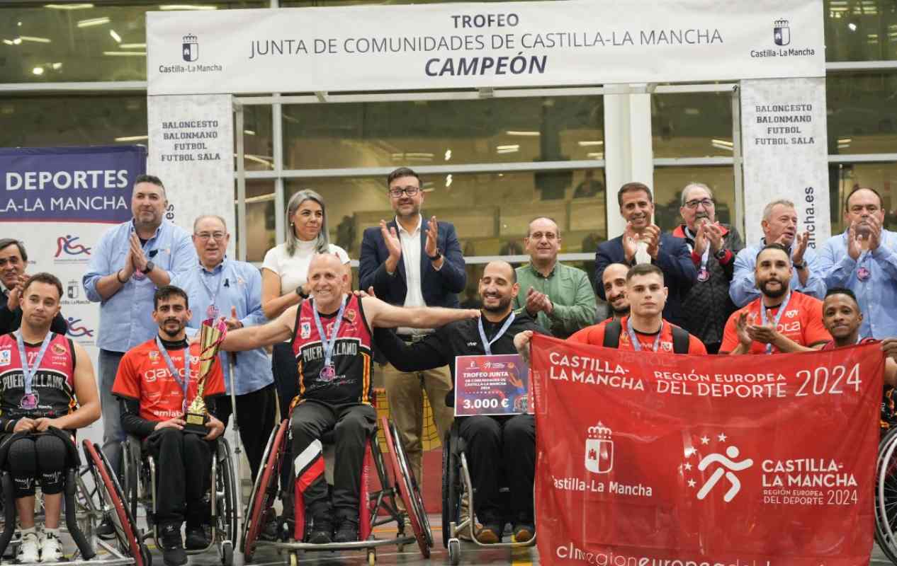 El día en que el consejero Amador Pastor presentó el Congreso internacional Región Europea del Deporte.