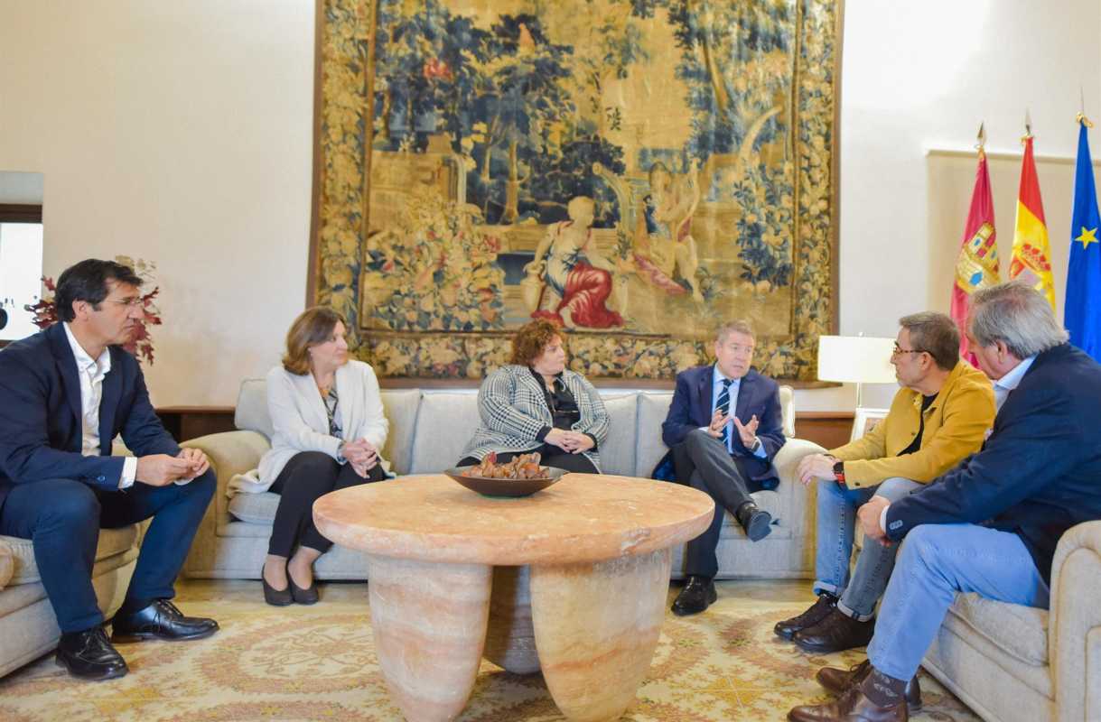 Reunión entre el Gobierno de Castilla-La Mancha y los agentes sociales.