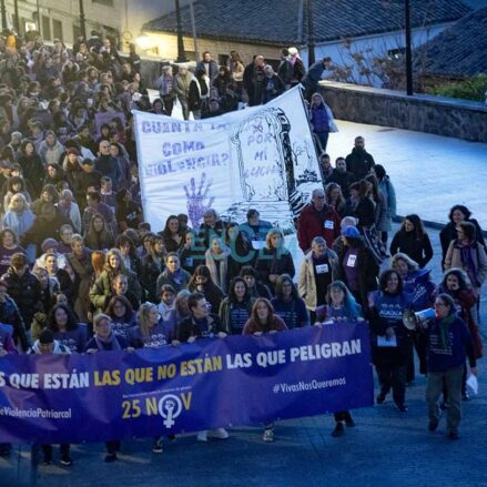 Manifestación del 25N convocada por la Plataforma 8M de Toledo. Imagen: Rebeca Arango.