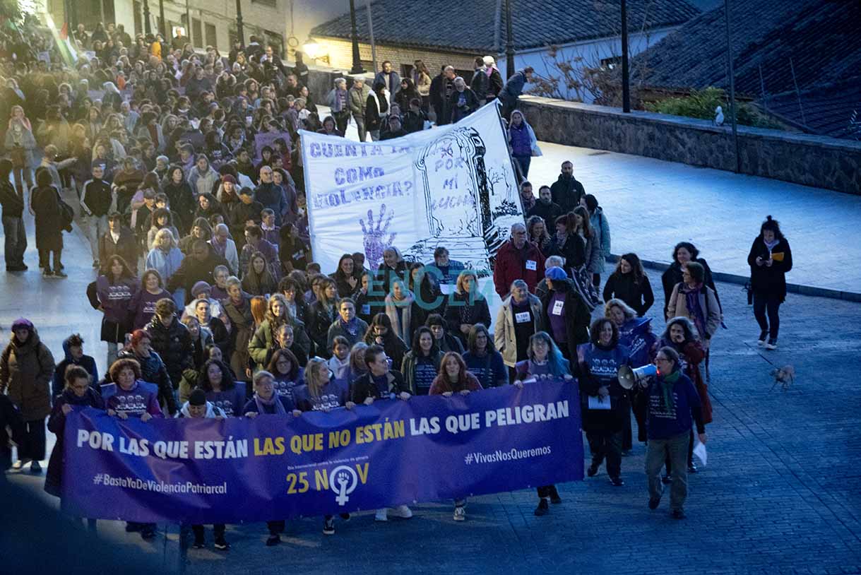 Manifestación del 25N convocada por la Plataforma 8M de Toledo. Imagen: Rebeca Arango.