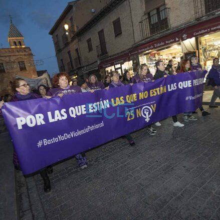 Manifestación del 25N convocada por la Plataforma 8M de Toledo. Imagen: Rebeca Arango.