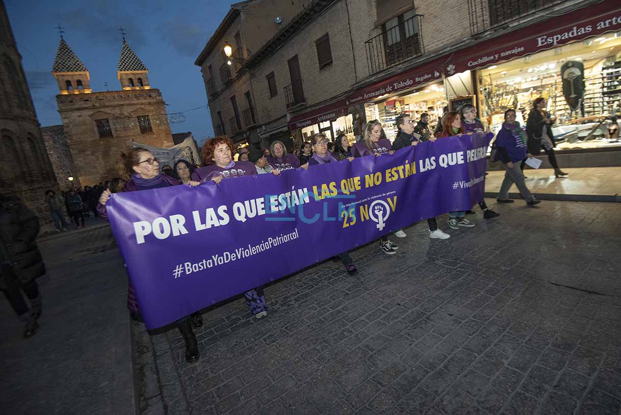 Manifestación del 25N convocada por la Plataforma 8M de Toledo. Imagen: Rebeca Arango.