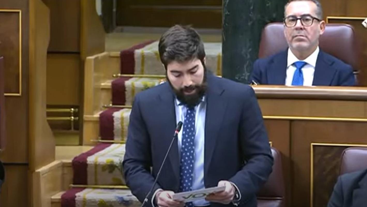 Manuel Mariscal, legitimando la dictadura franquista en el Congreso.