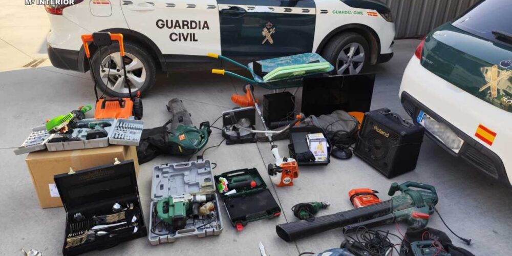 La Guardia Civil también recuperó gran parte de los objetos robados.