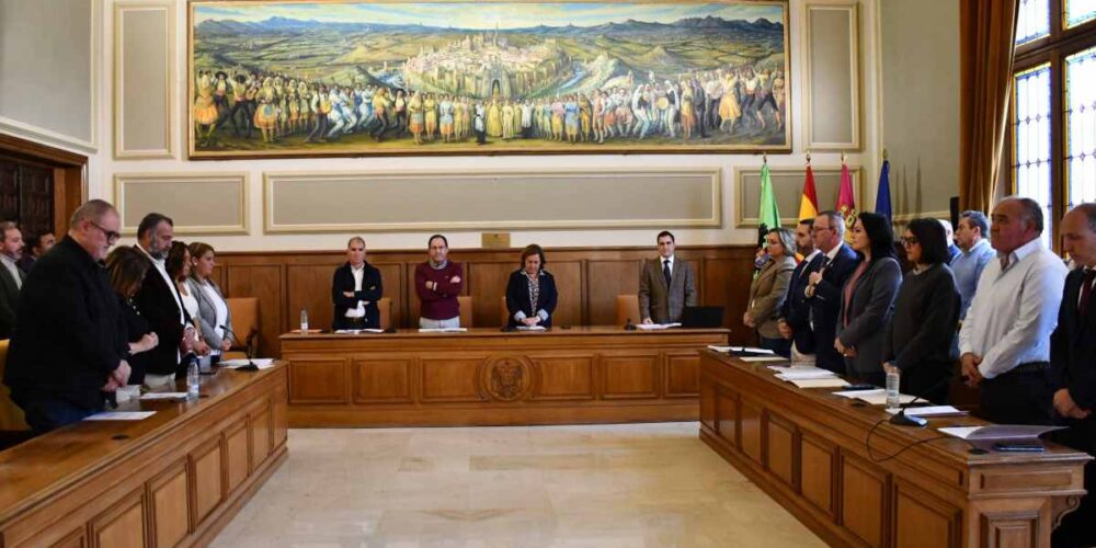 Minuto de silencio por la DANA llevado a cabo por la Diputación de Toledo.