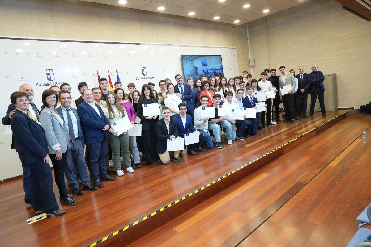 Los 48 reconocidos con los Premios Extraordinarios de ESO, Bachillerato y Enseñanzas Artísticas.