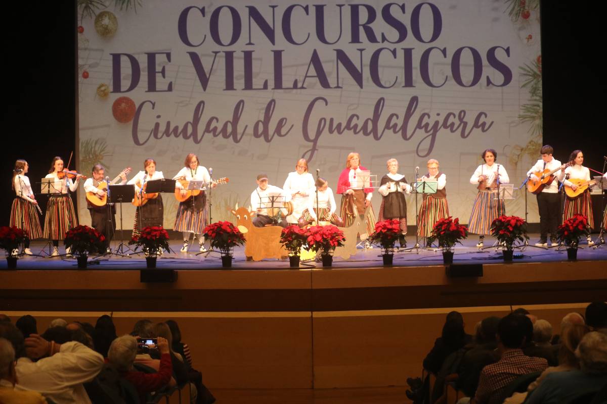 Agrupación de Pareja gana Concurso de Villancicos