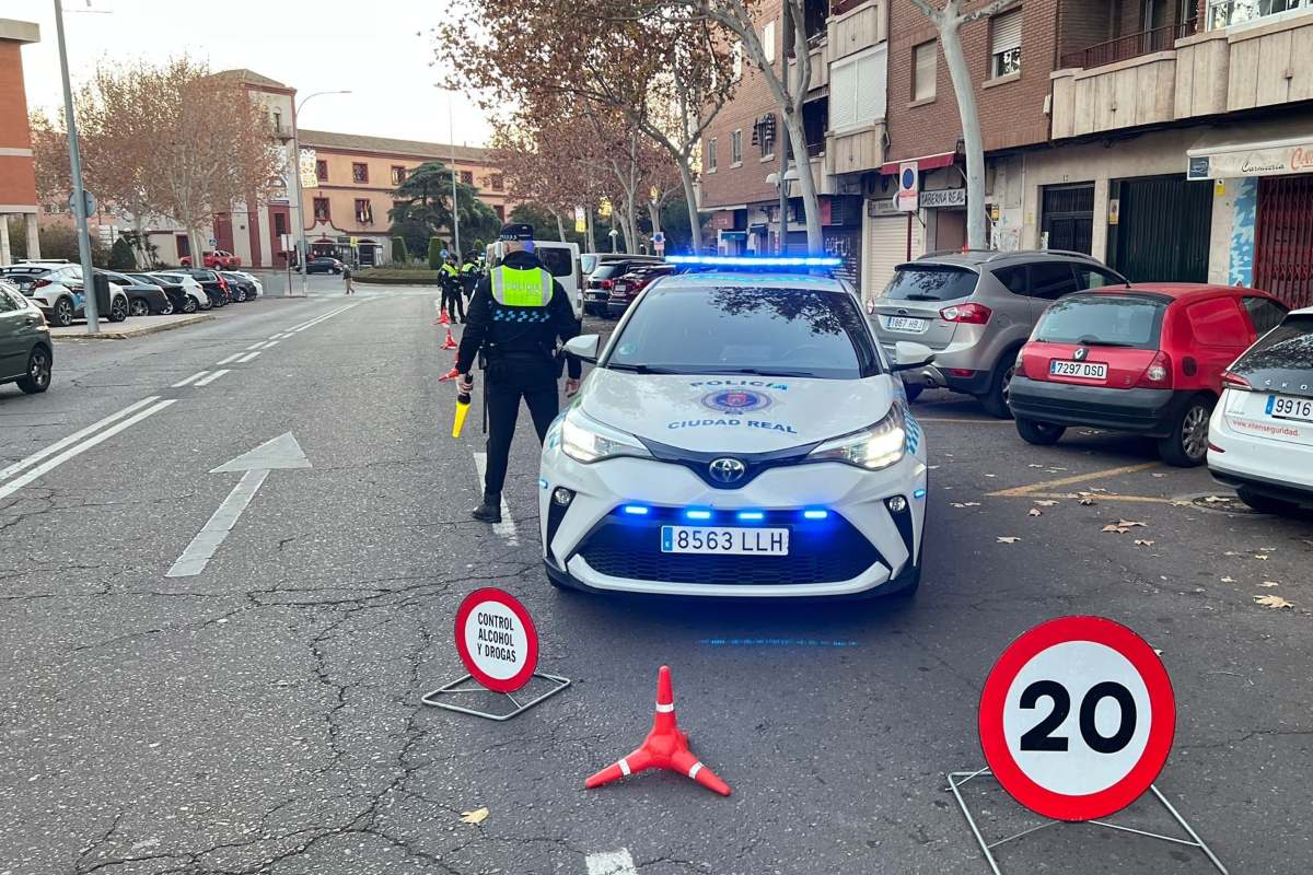 Imagen de uno de los controles de alcoholemias realizados por la Policía Local de Ciudad Real