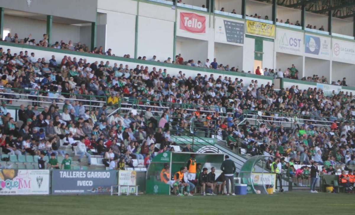 Afición del CD Toledo.