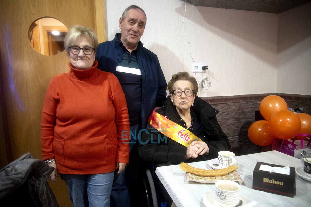 Ángela Lucido Andrada celebra su 104 cumpleaños. Foto: Rebeca Arango.