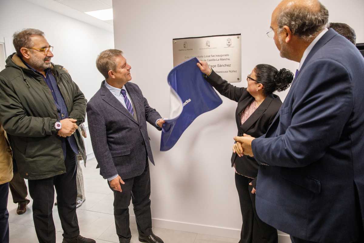 Inauguración del consultorio local de Aliaguilla (Cuenca).