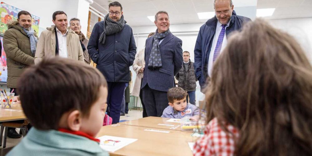 Inauguración de la escuela infantil de Talayuelas.