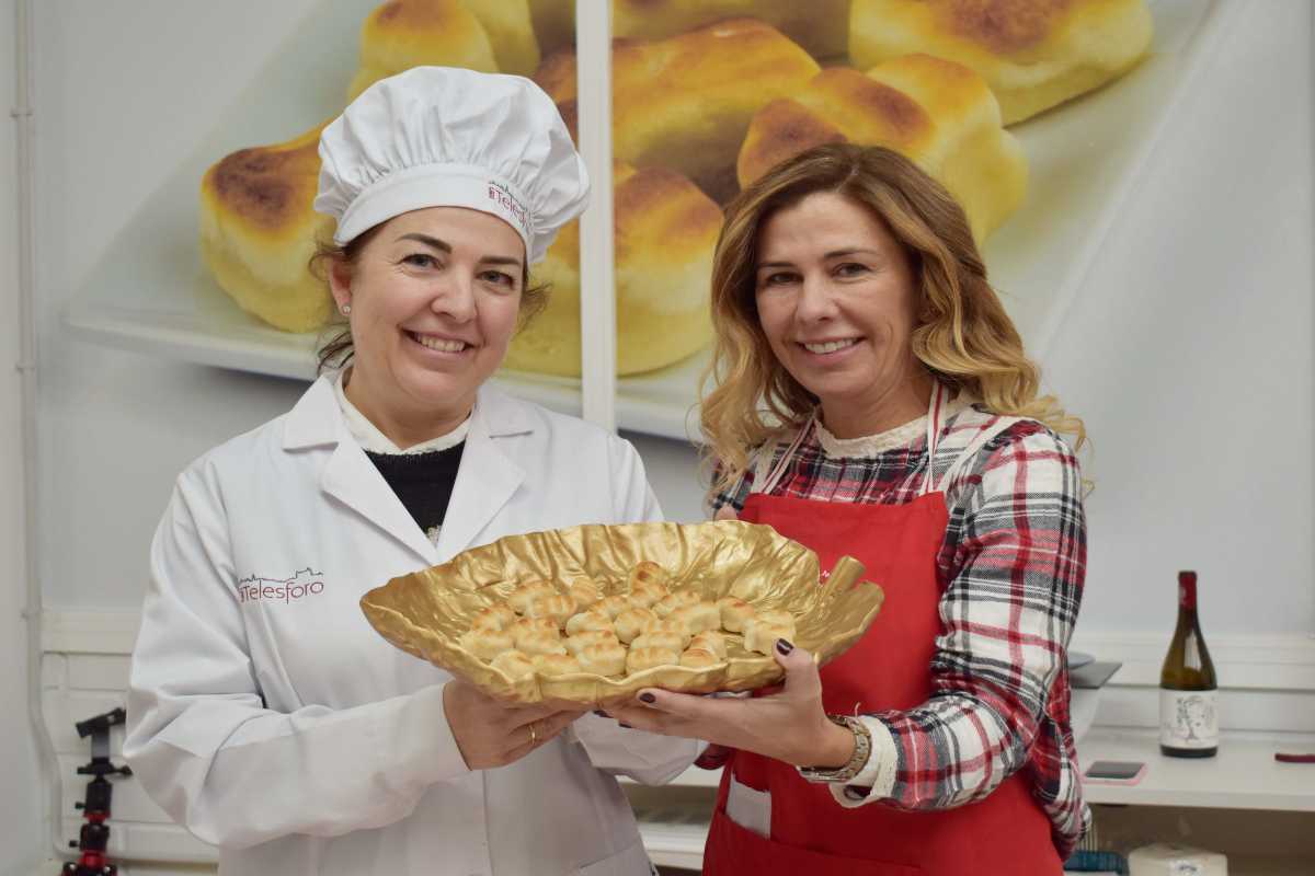 María de los Ángeles Junqueras y Patricia Junqueras.