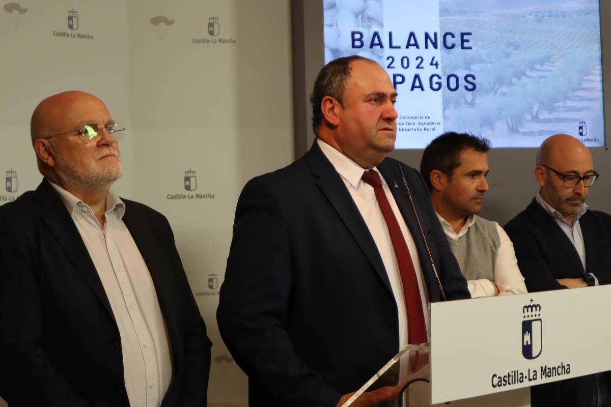 Martínez Lizán expuso el balance de pagos y gestión de su departamento.