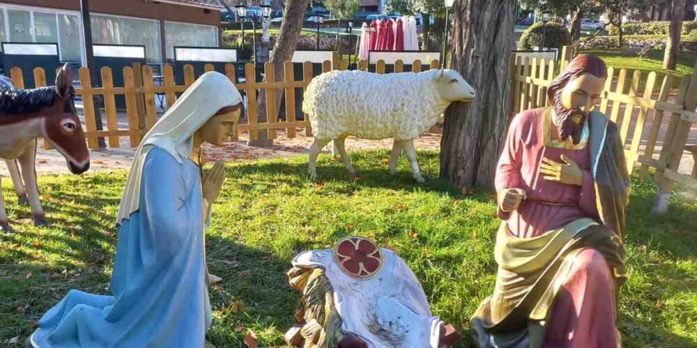 Belén sin el Niño Jesús del parque de la Concordia.