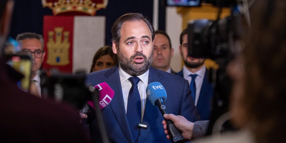 Paco Núñez, antes del acto institucional por el Día de la Constitución.