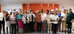 El vicepresidente primero del Gobierno regional, José Luis Martínez Guijarro, asiste al acto conmemorativo por el 50 aniversario de la residencia de mayores ‘Las Hoces’. En la travesía de La Cruz Roja Española, Cuenca.