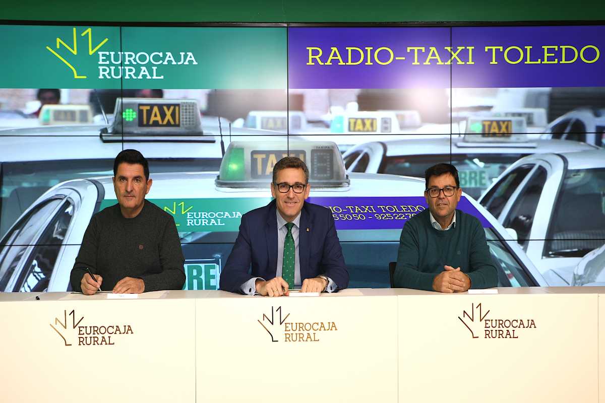 Renovación de convenio entre Eurocaja y Radio Taxi Toledo.