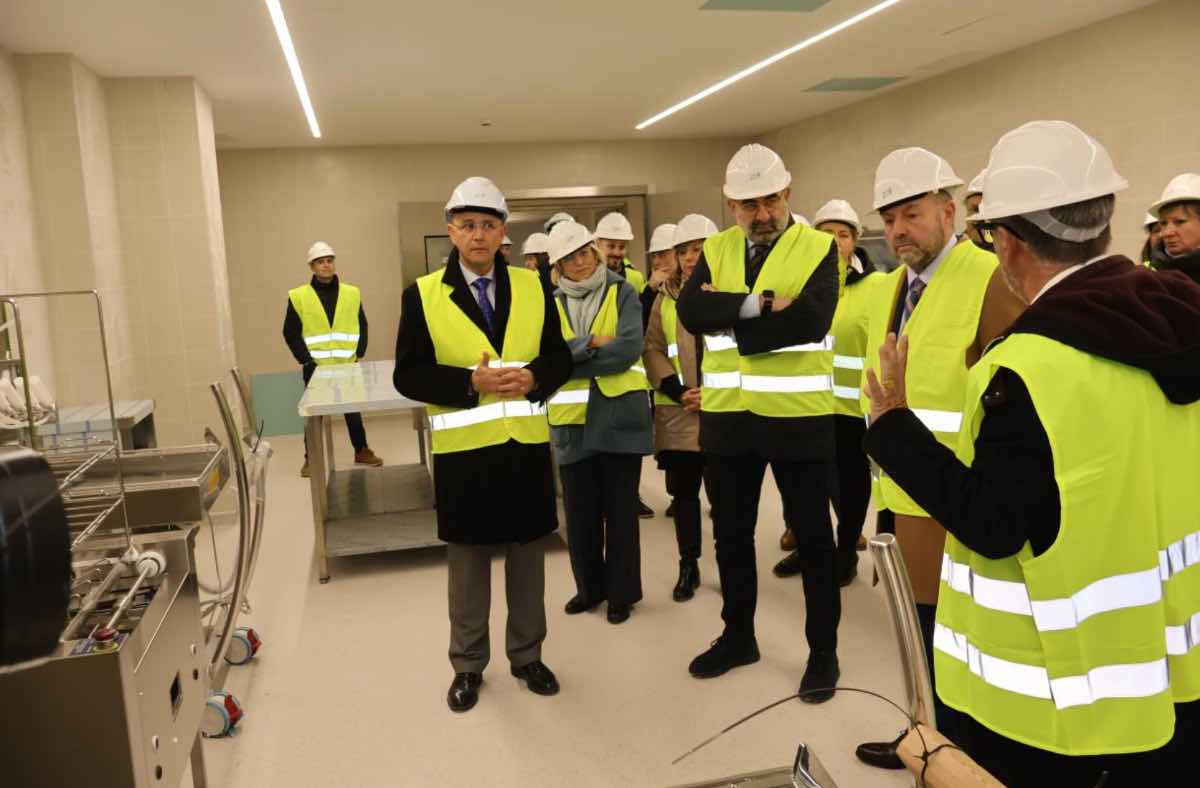 Visita del consejero de Sanidad al nuevo hospital universitario de Cuenca