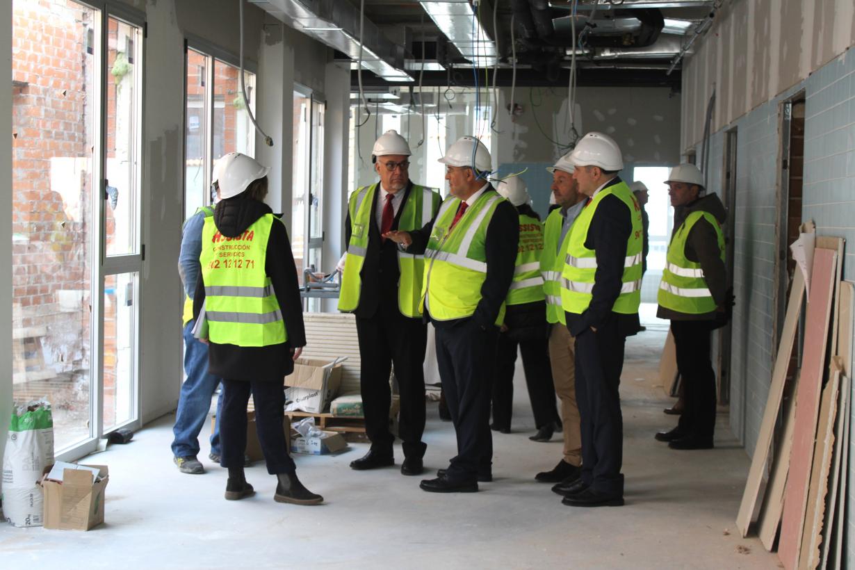 Guijarro ha visitado las obras del nuevo centro de salud de Manzanares