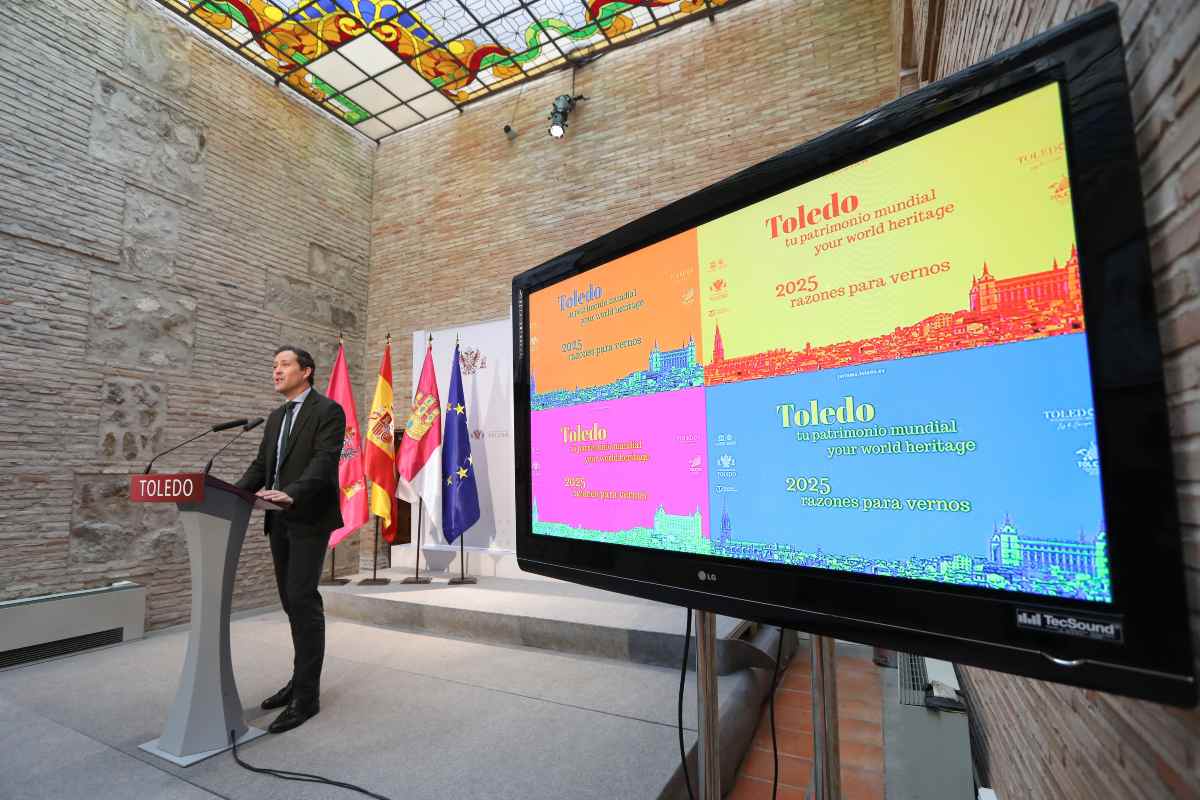 El alcalde de Toledo, Carlos Velázquez, en la presentación de la campaña de Fitur.