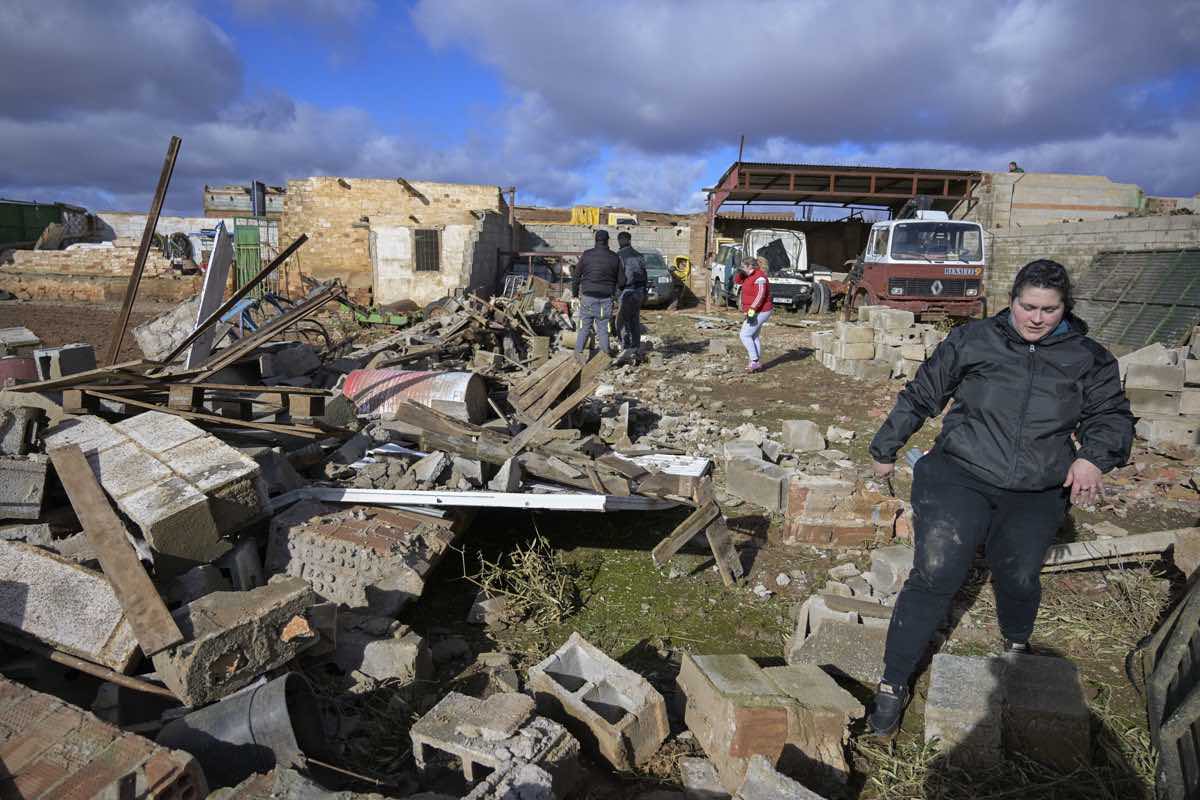 Los daños de la borrasca Herminia en la Torre de Juan Abad (Ciudad Real). Foto: EFE/Jesús Monroy