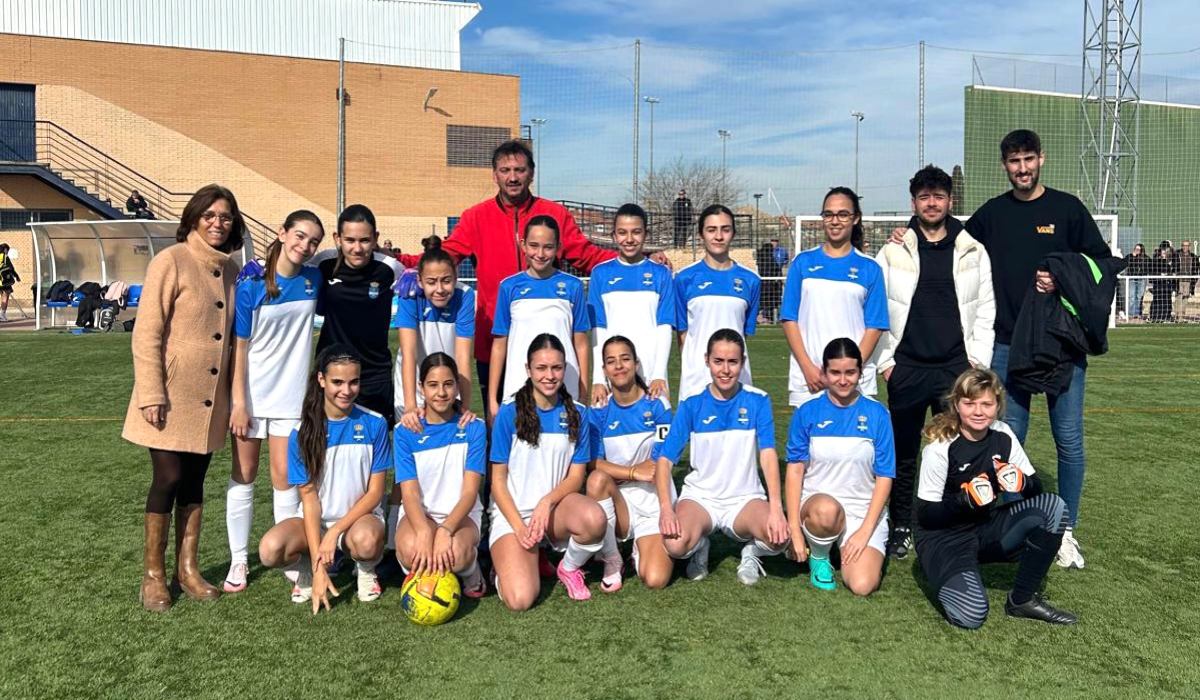 Equipo femenino de fútbol de Olías del Rey.