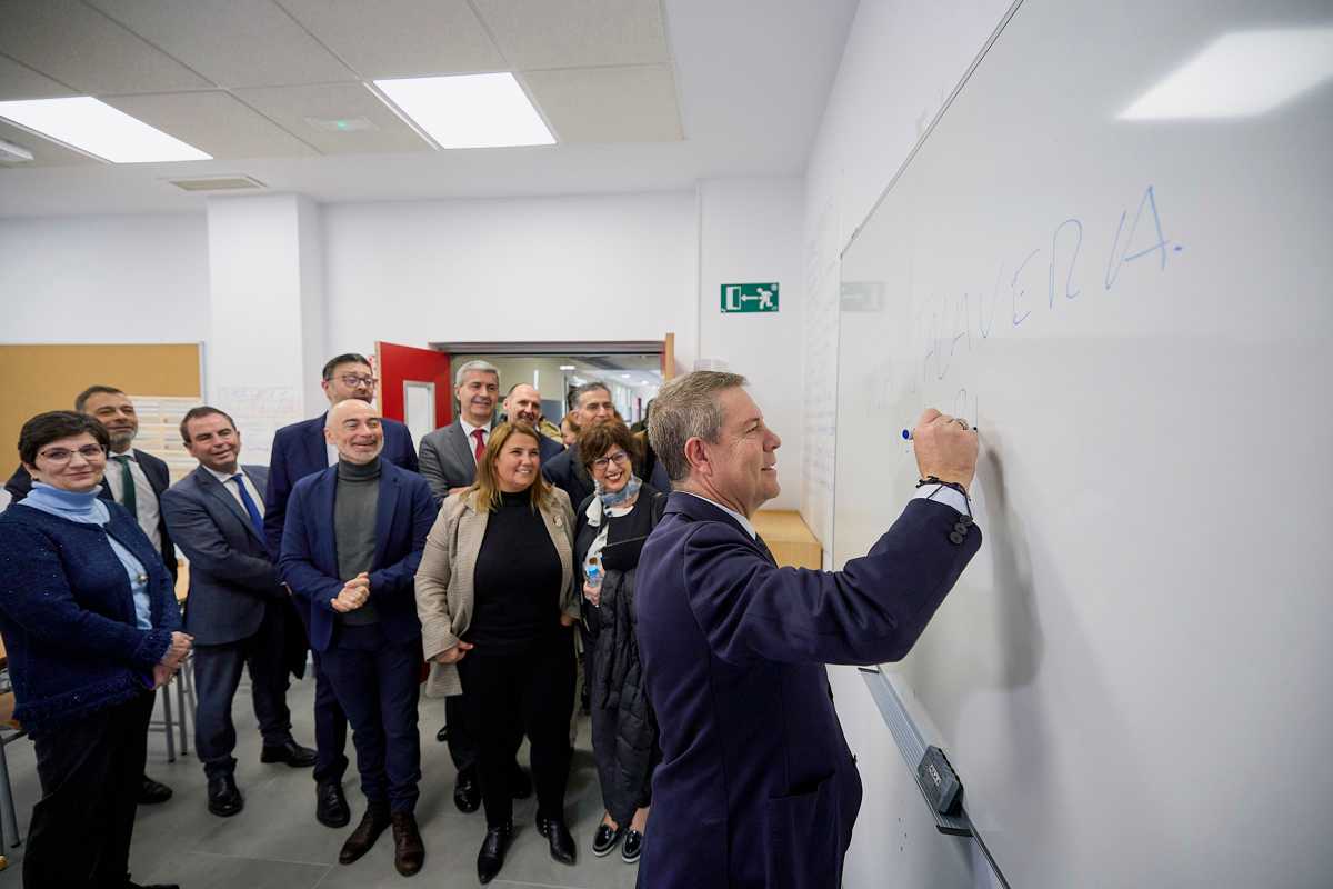 Inauguración de la Escuela Oficial de Idiomas de Talavera. Foto: EFE/Manu Reino. 