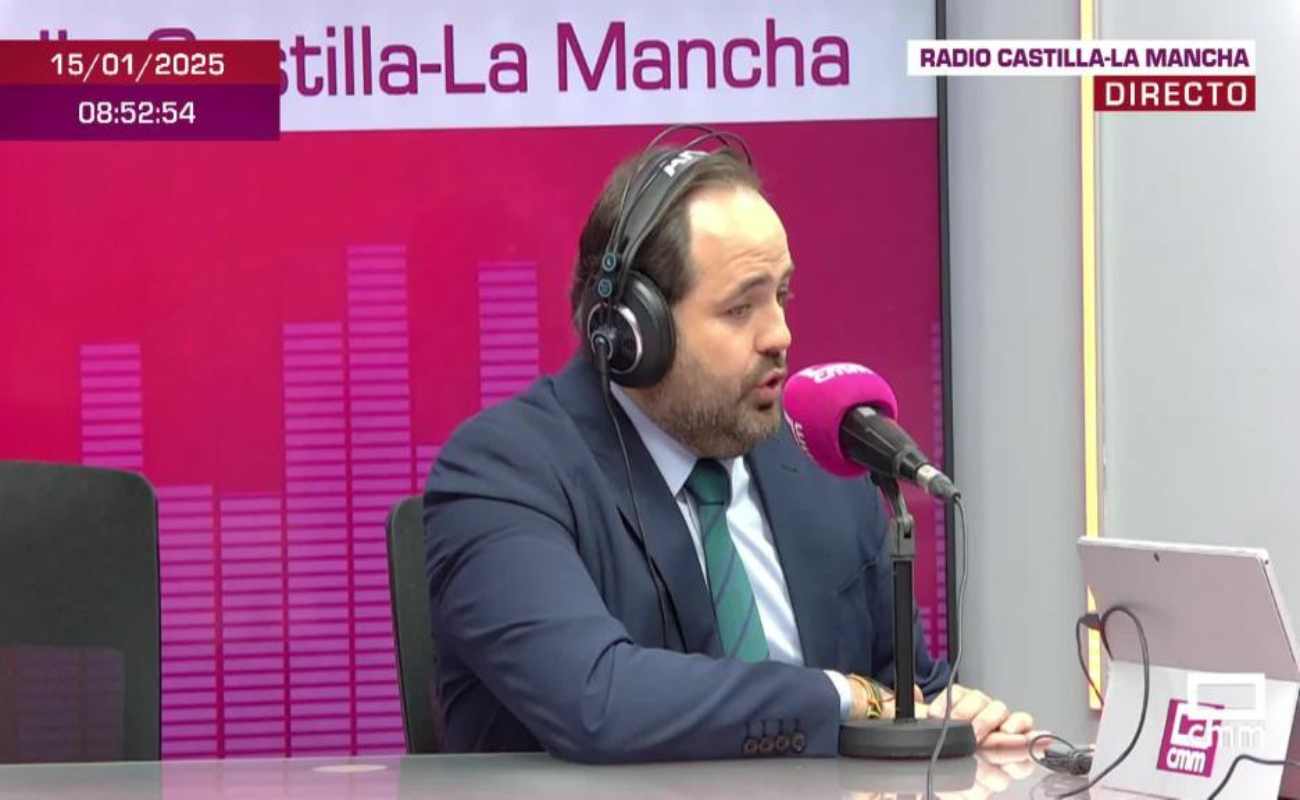 El presidente del PP de Castilla-La Mancha, Paco Núñez, en una entrevista en Radio Castilla-La Mancha